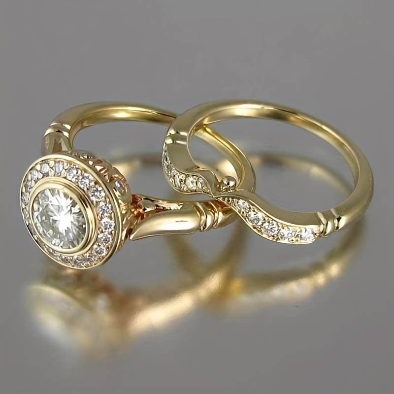 Exclusive Vintage Gold & Zircon Ring