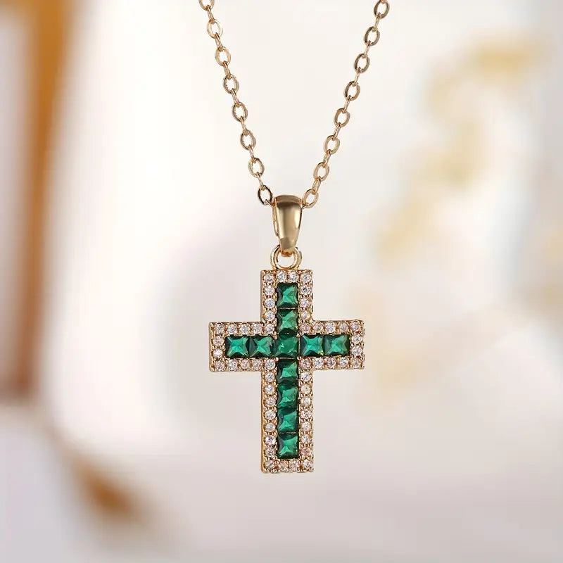 Solène Emerald Cross Pendant Necklace | Gold