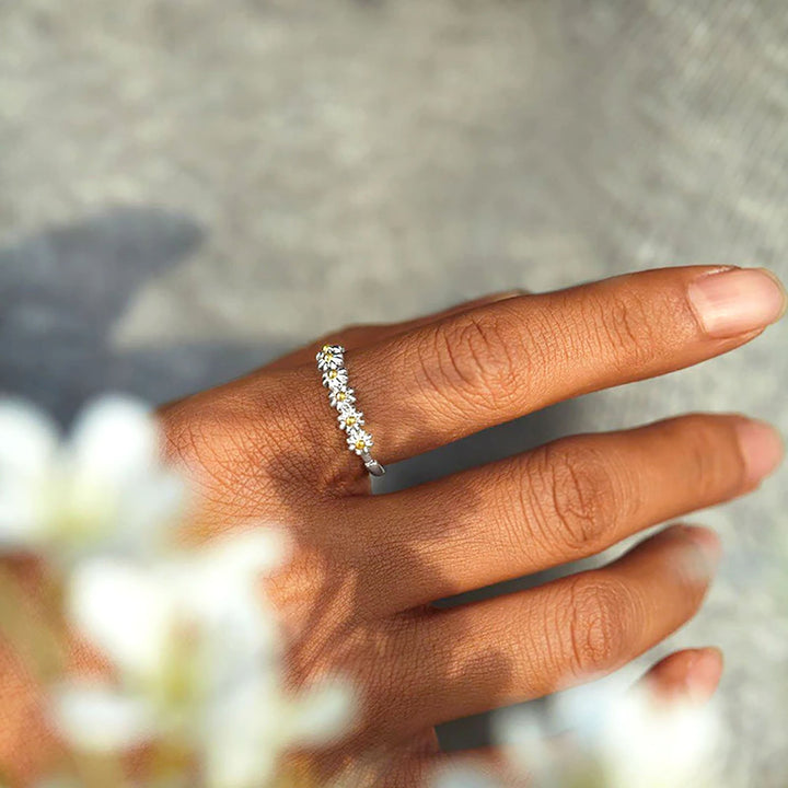 Daisy Chain Ring