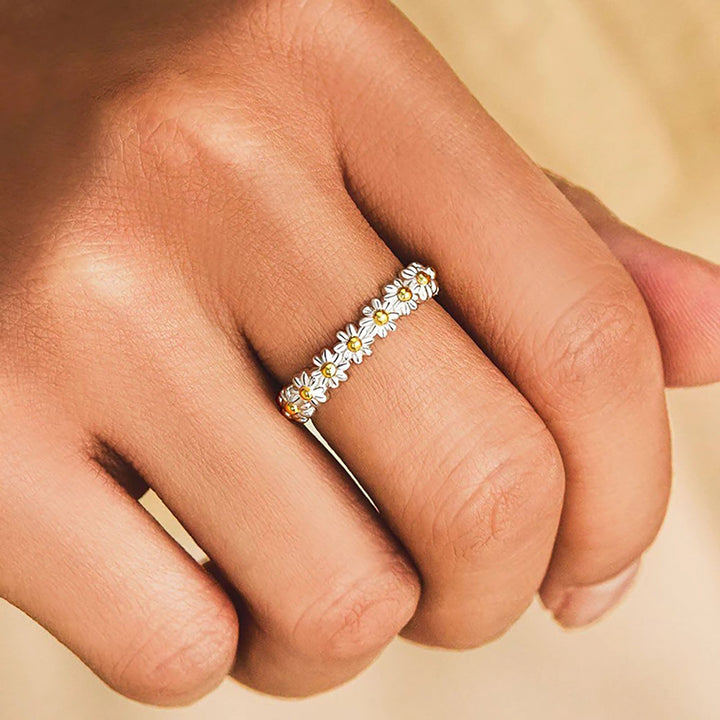 Daisy Chain Ring